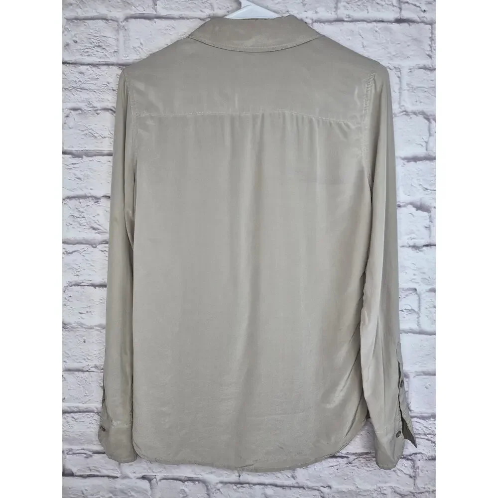 ​Equipment Femme 100% Silk Button Down Shirt Blouse Gray S Quiet Luxury Office - Picture 5 of 8
